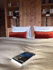 Casual Enjoy-Hotelzimmer mit Illy-Kaffeemaschine (©Foto: Martin Schmitz)